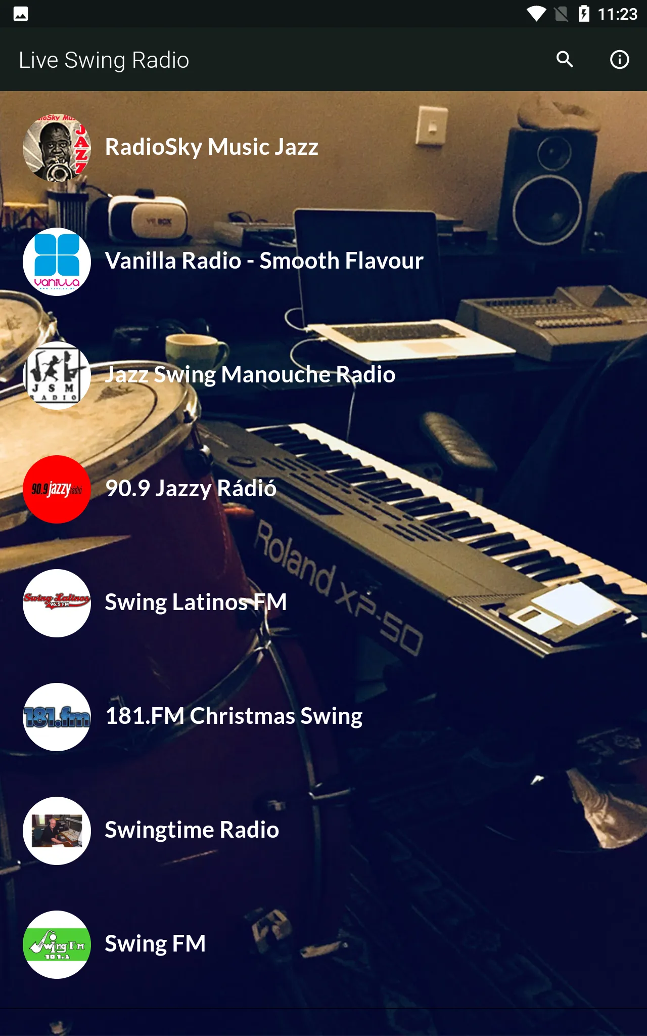 Live Swing Radio Music | Indus Appstore | Screenshot