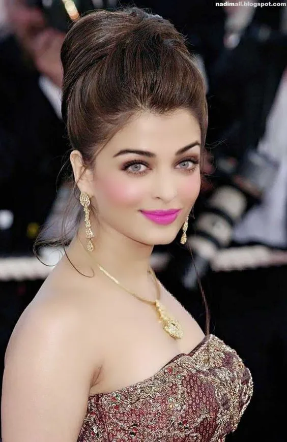 Aishwarya Rai Wallpapers | Indus Appstore | Screenshot