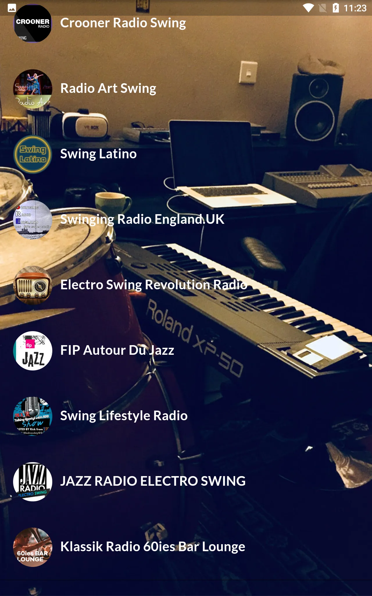 Live Swing Radio Music | Indus Appstore | Screenshot