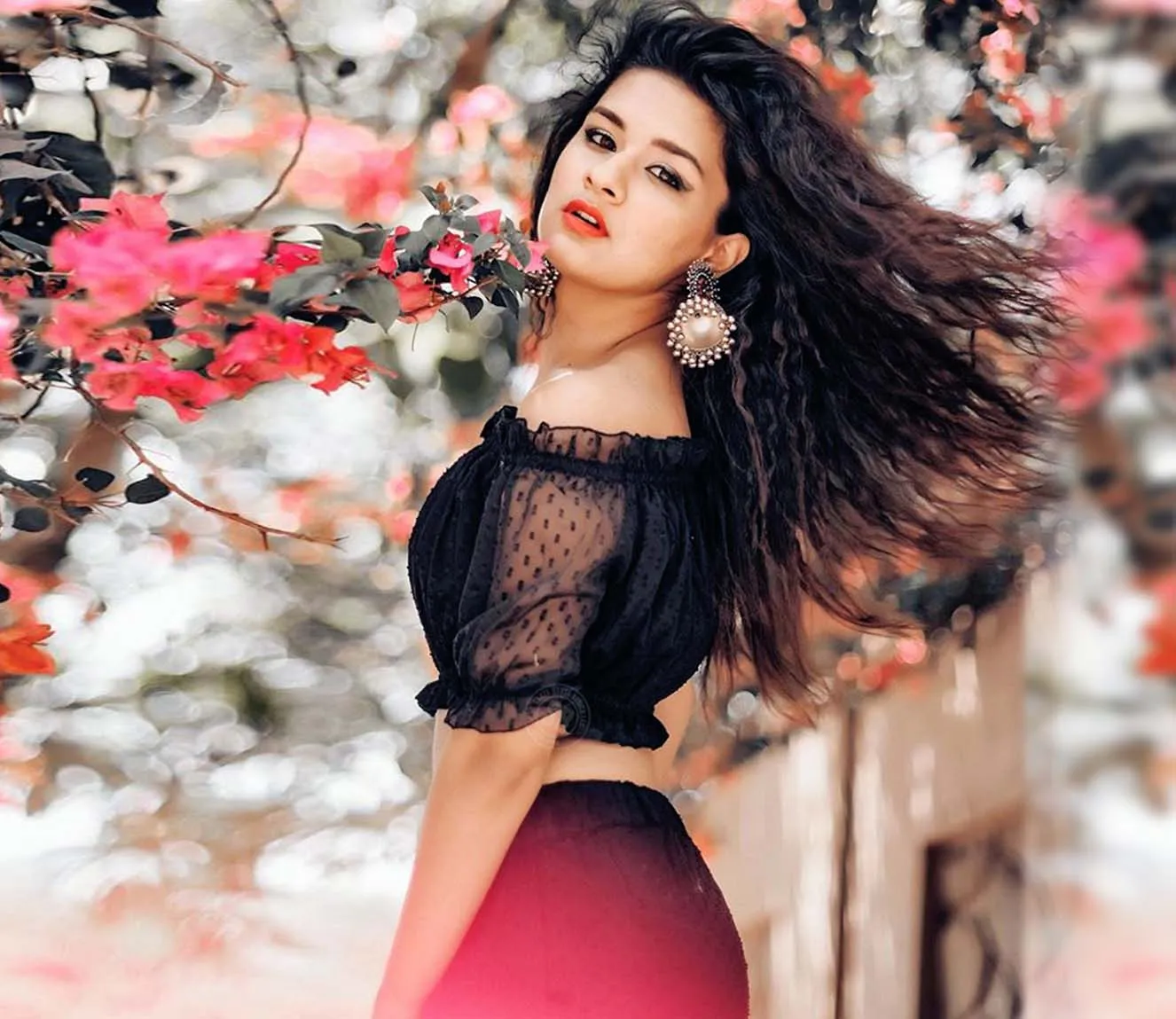 Avneet Kaur Wallpapers HD | Indus Appstore | Screenshot