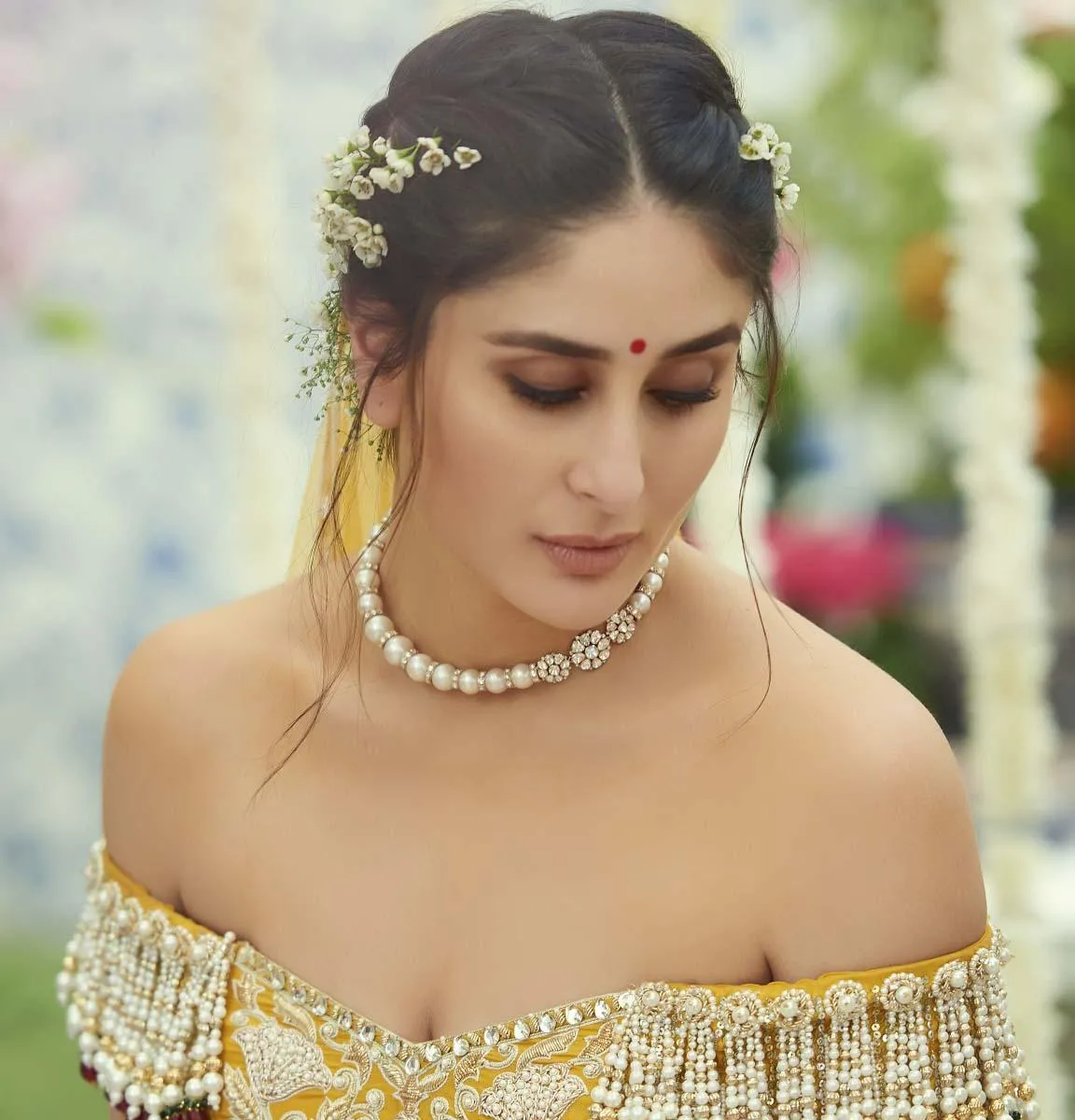 Kareena Kapoor Khan Wallpapers | Indus Appstore | Screenshot