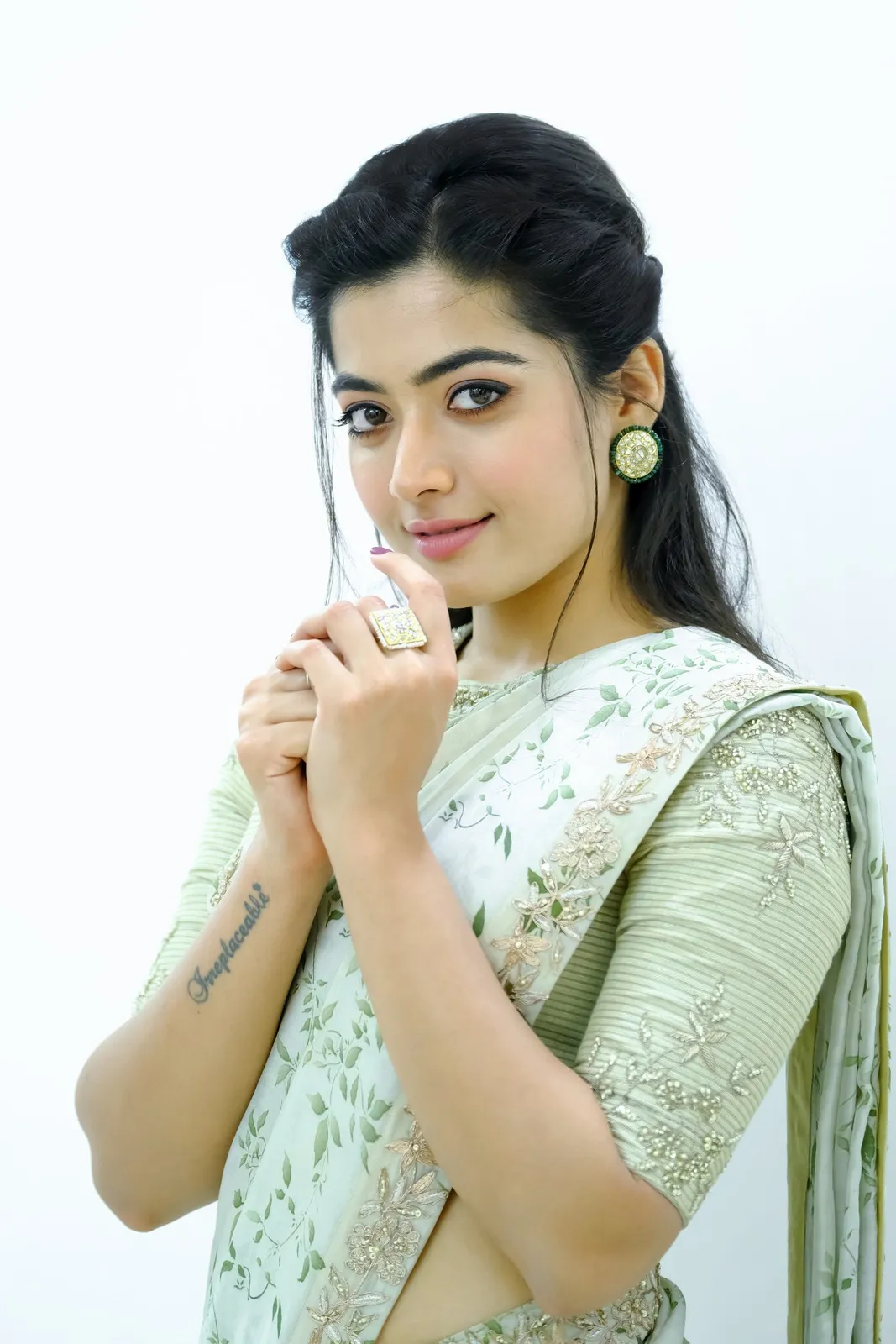 Rashmika Mandanna Wallpapers | Indus Appstore | Screenshot