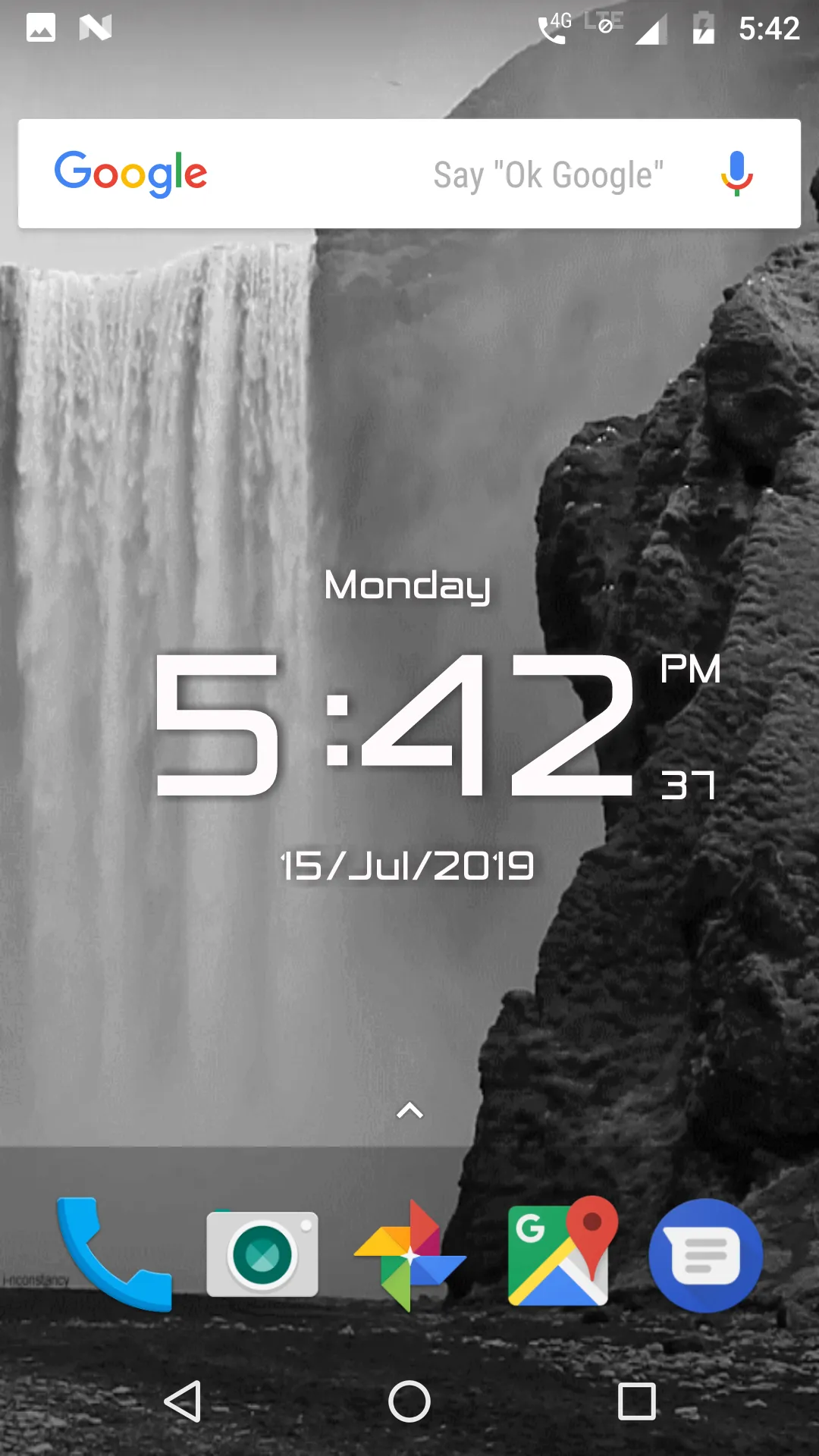 Waterfall digital clock lwp | Indus Appstore | Screenshot