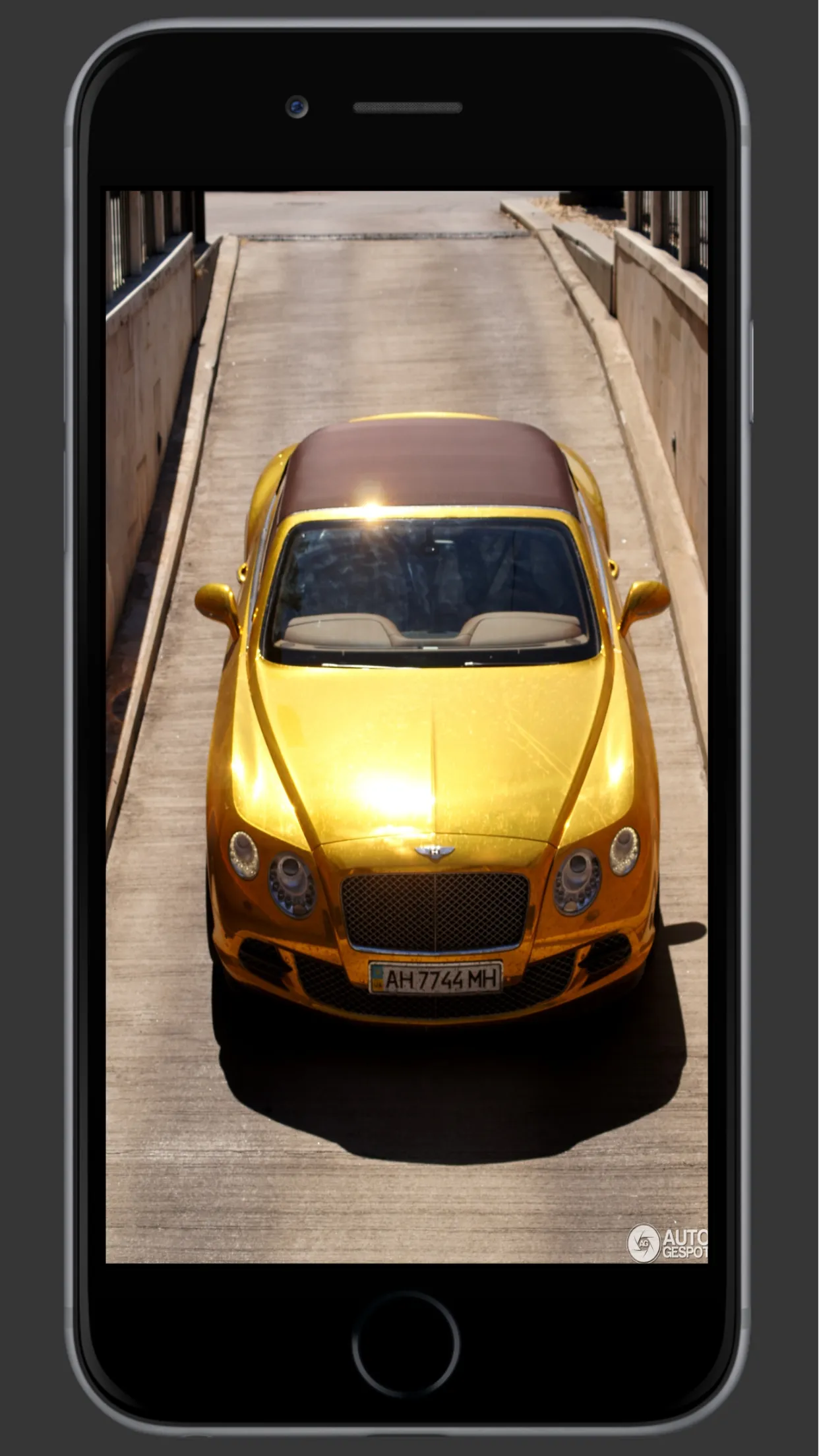 Gold Car Wallpaper | Indus Appstore | Screenshot