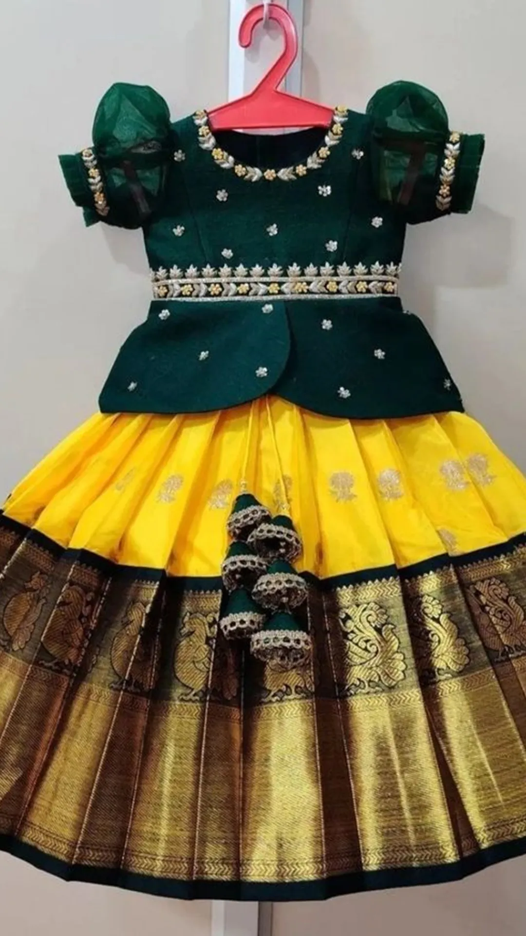 3000+ Girls Lehnga Designs2024 | Indus Appstore | Screenshot