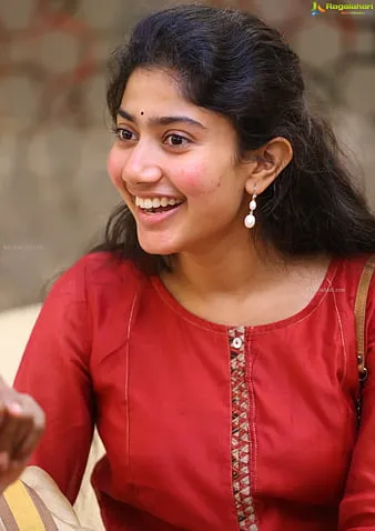 Sai Pallavi wallpapers,movies | Indus Appstore | Screenshot