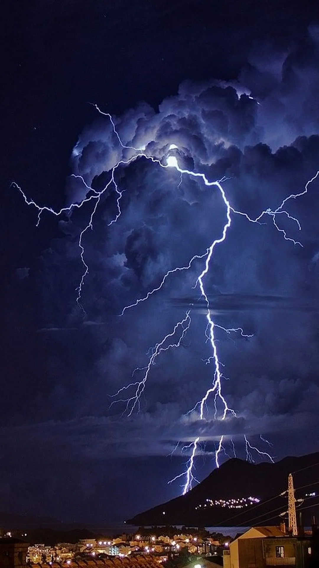 Lightning Wallpapers | Indus Appstore | Screenshot