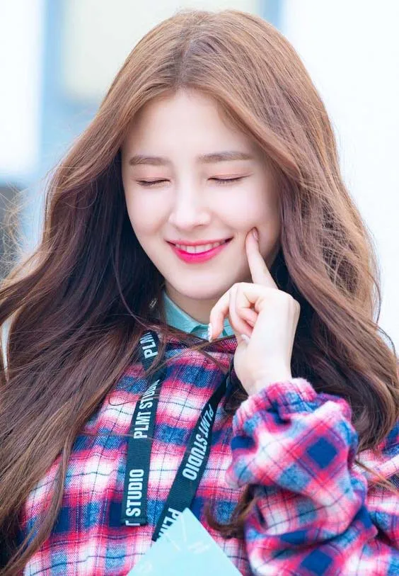 Nancy Momoland Wallpapers HD | Indus Appstore | Screenshot