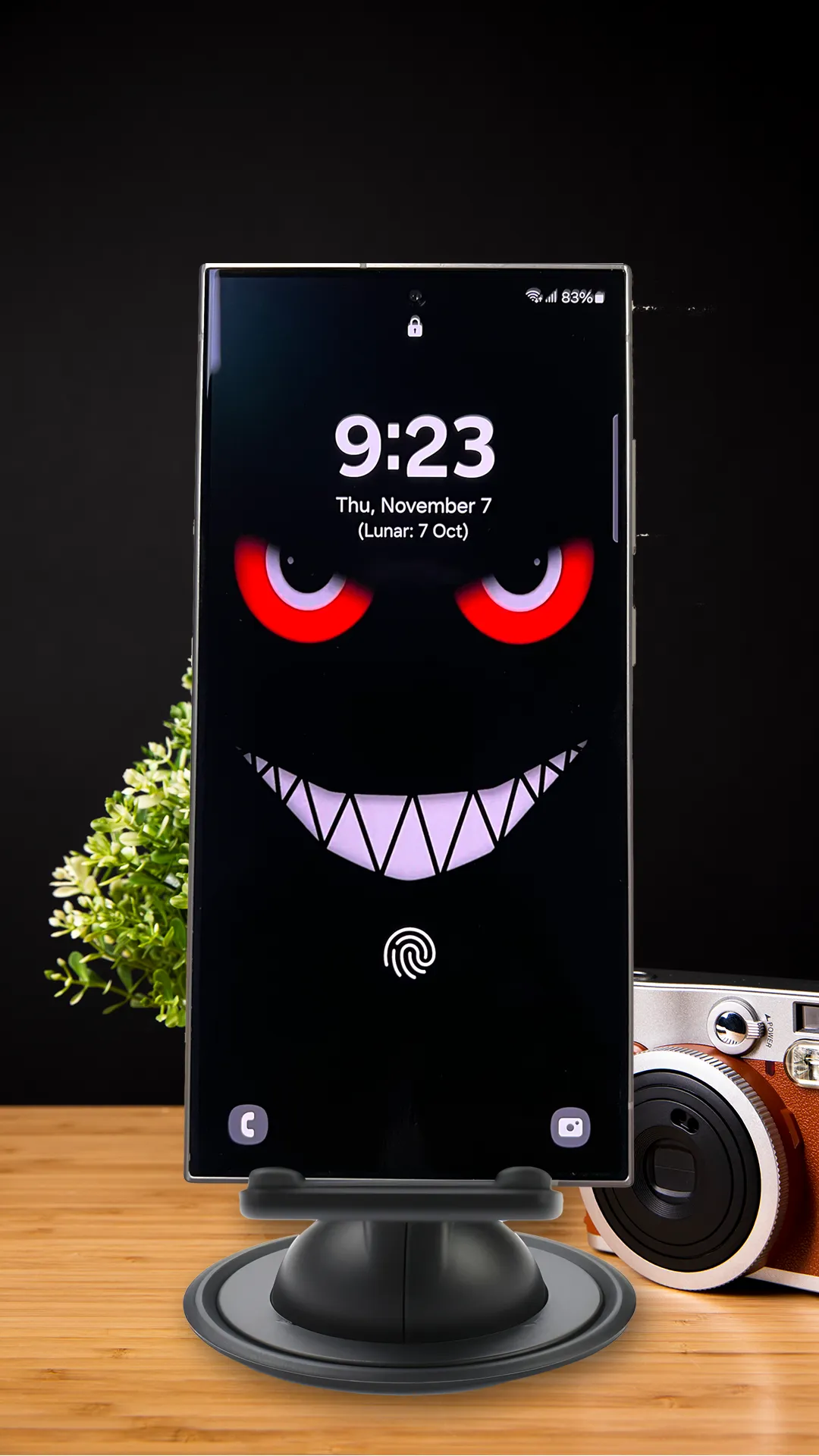 Silly Smiley Live Wallpaper | Indus Appstore | Screenshot