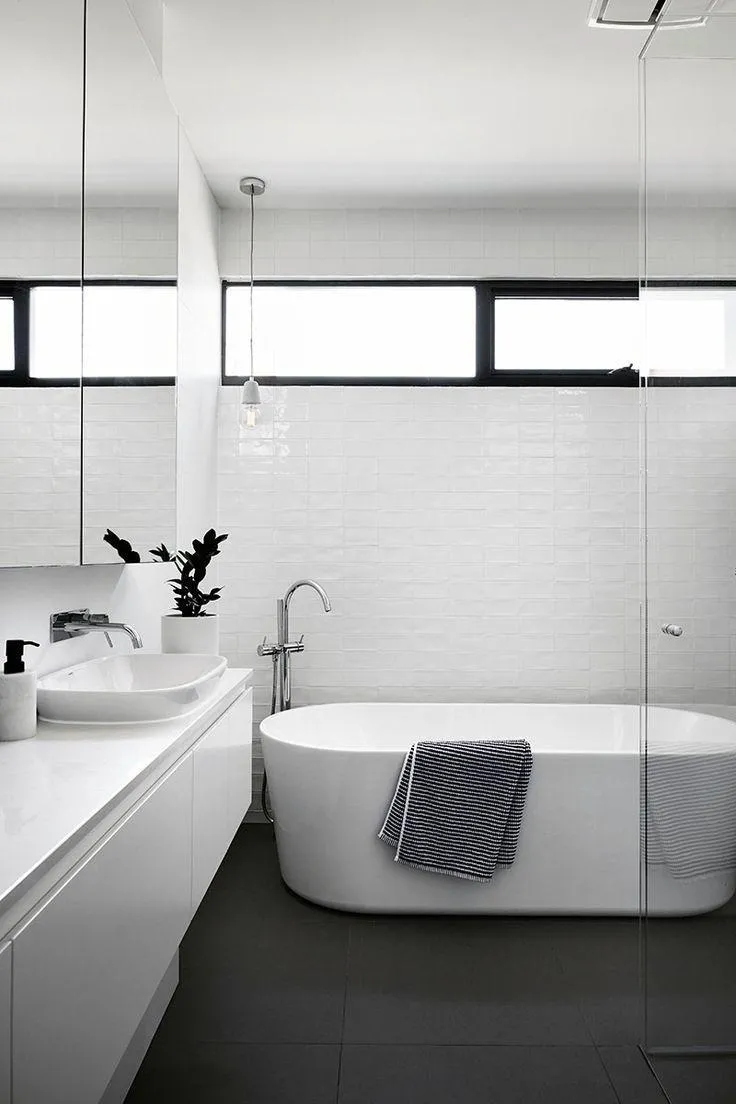 White Bathroom | Indus Appstore | Screenshot