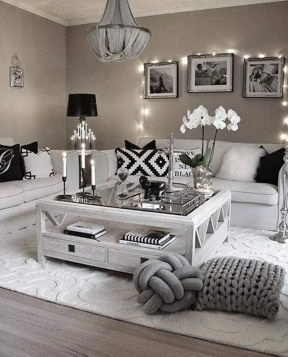 White Living Room | Indus Appstore | Screenshot