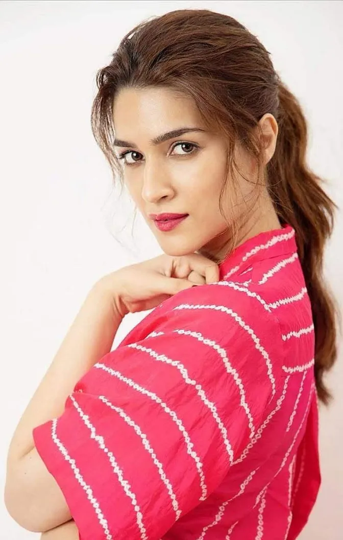 Kriti Sanon-Wallpapers,Movies | Indus Appstore | Screenshot