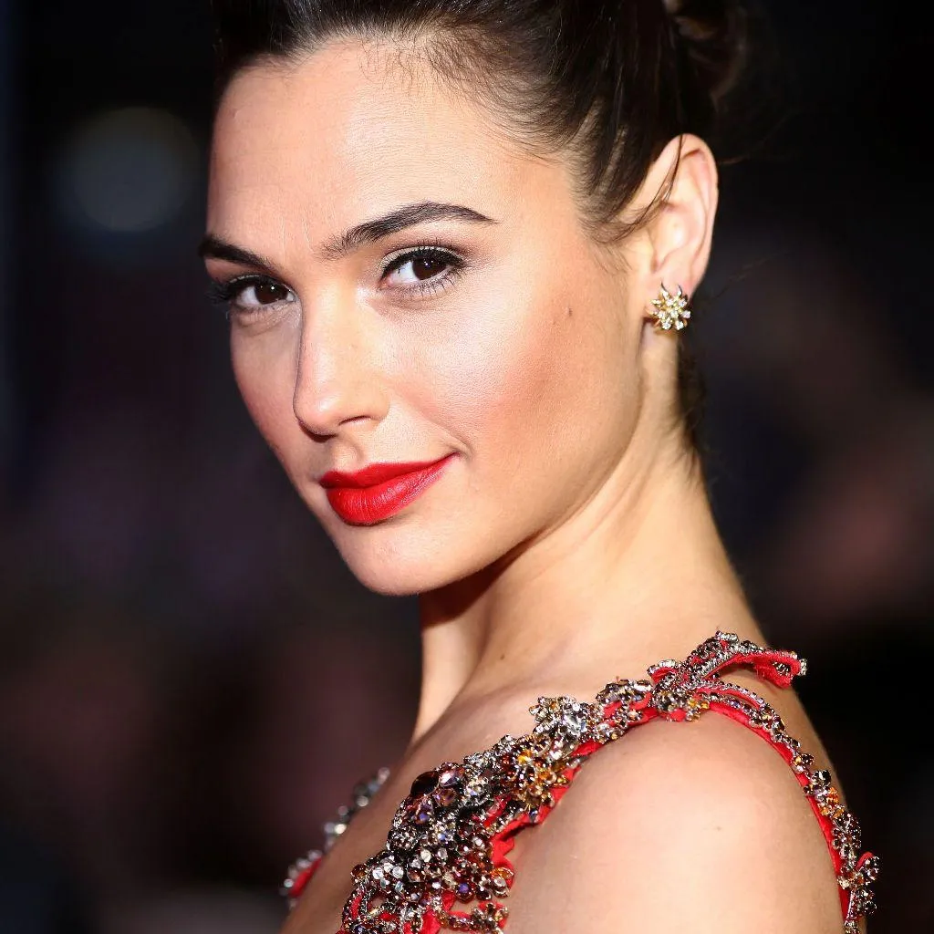 Gal Gadot Wallpapers HD | Indus Appstore | Screenshot